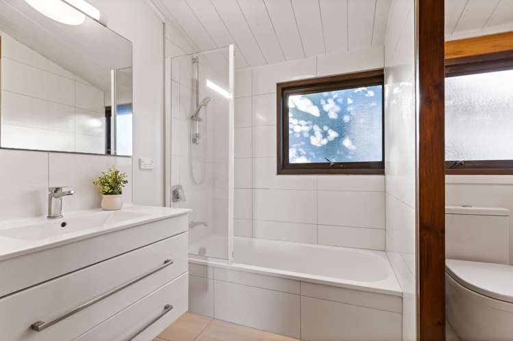 31 Marina View Drive West Harbour_11