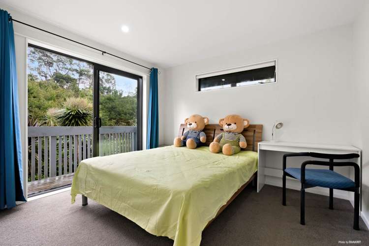 61 Leo Street Glen Eden_14