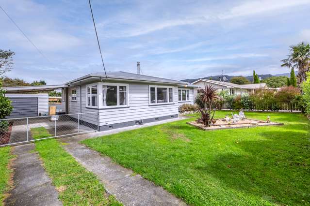 32 William Benton Street Featherston_1