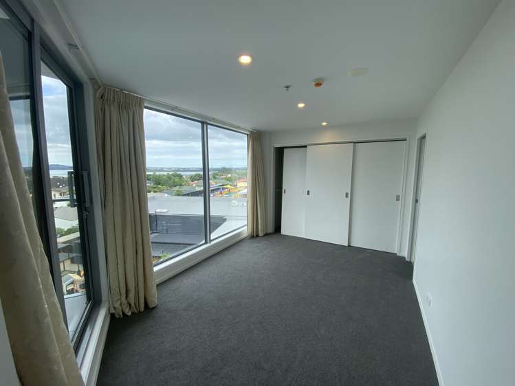 4g/84 Gunner Drive Te Atatu Peninsula_10