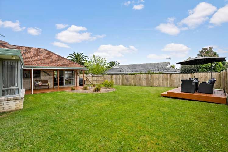 5 Bernie Edwards Place Botany Downs_8