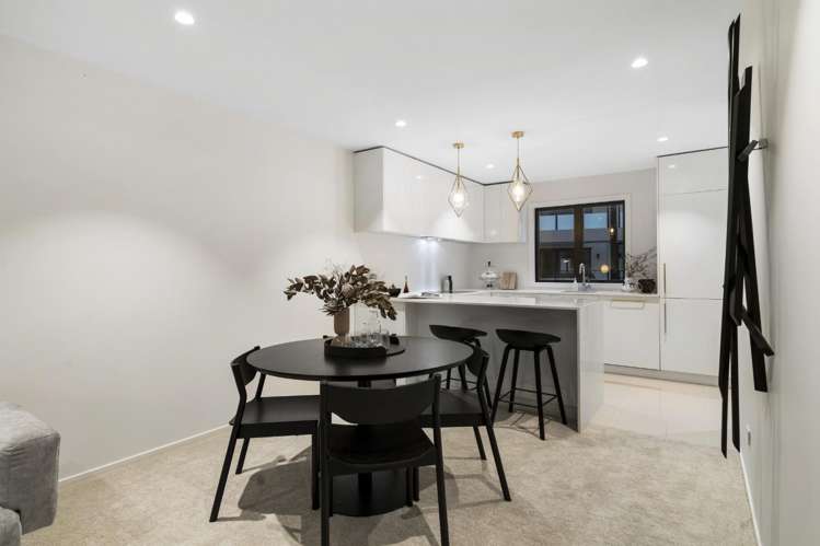 12/8 Dock Street Auckland Central_2