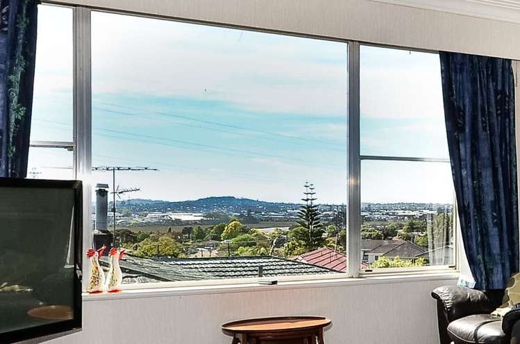 1 Wakeling Avenue Te Atatu South_10