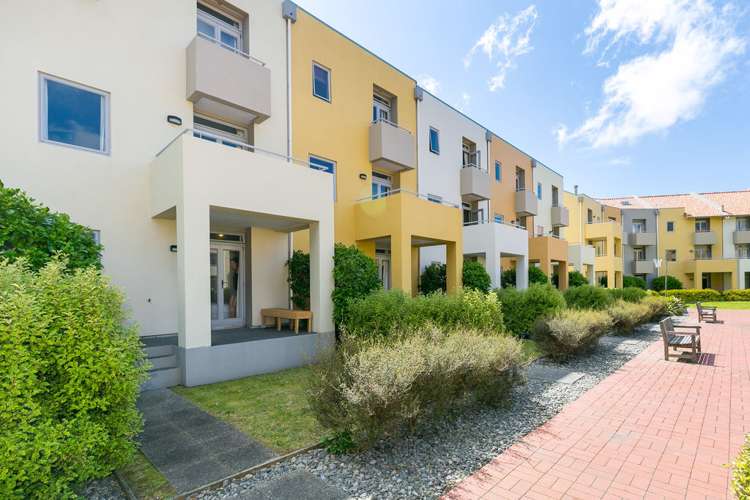 55/305 Evans Bay Parade Hataitai_1
