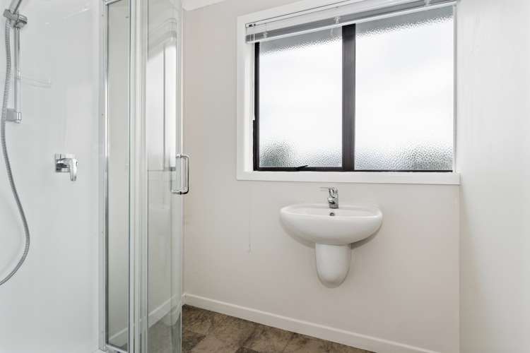 559 Fraser Street Greerton_13