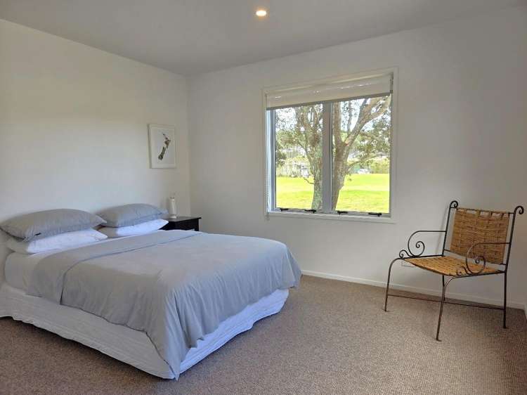 117 The Fairway Matarangi_9