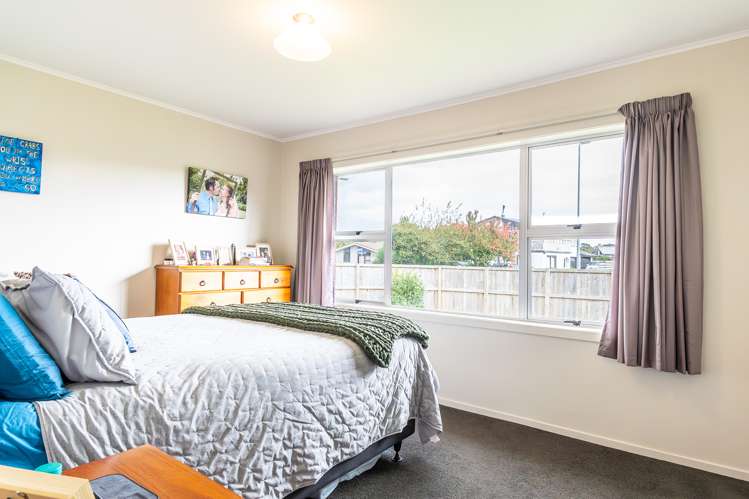 15 Poaka Avenue Dinsdale_14