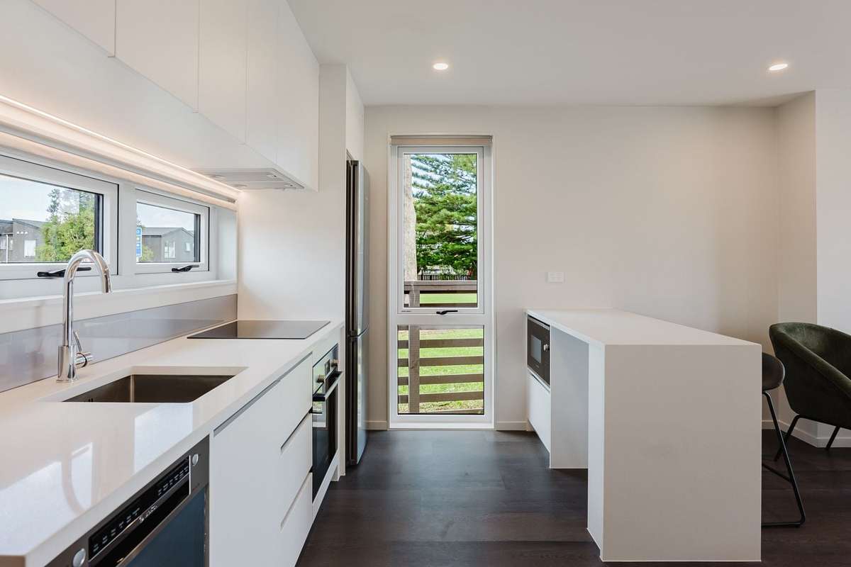 FIRST WEEK RENT FREE - Modern 2-Bedroom Townhouse 5
