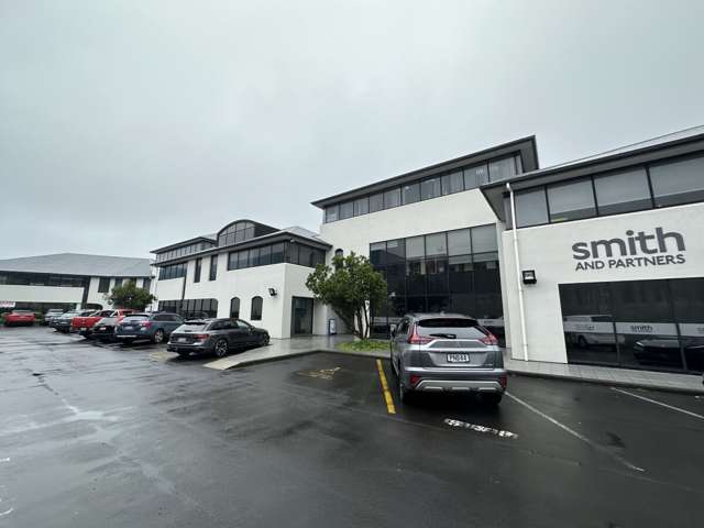 Modern, Spacious Office on Lincoln Road