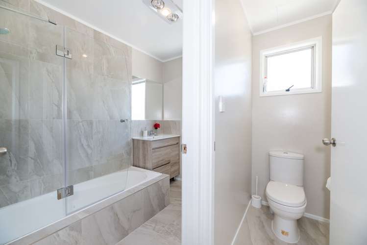 16 Mckinstry Avenue Mangere East_11