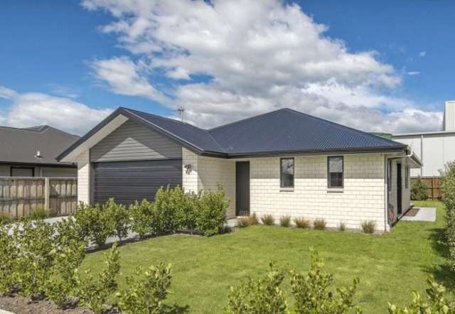 North facing, easy care grounds & fresh paintwork