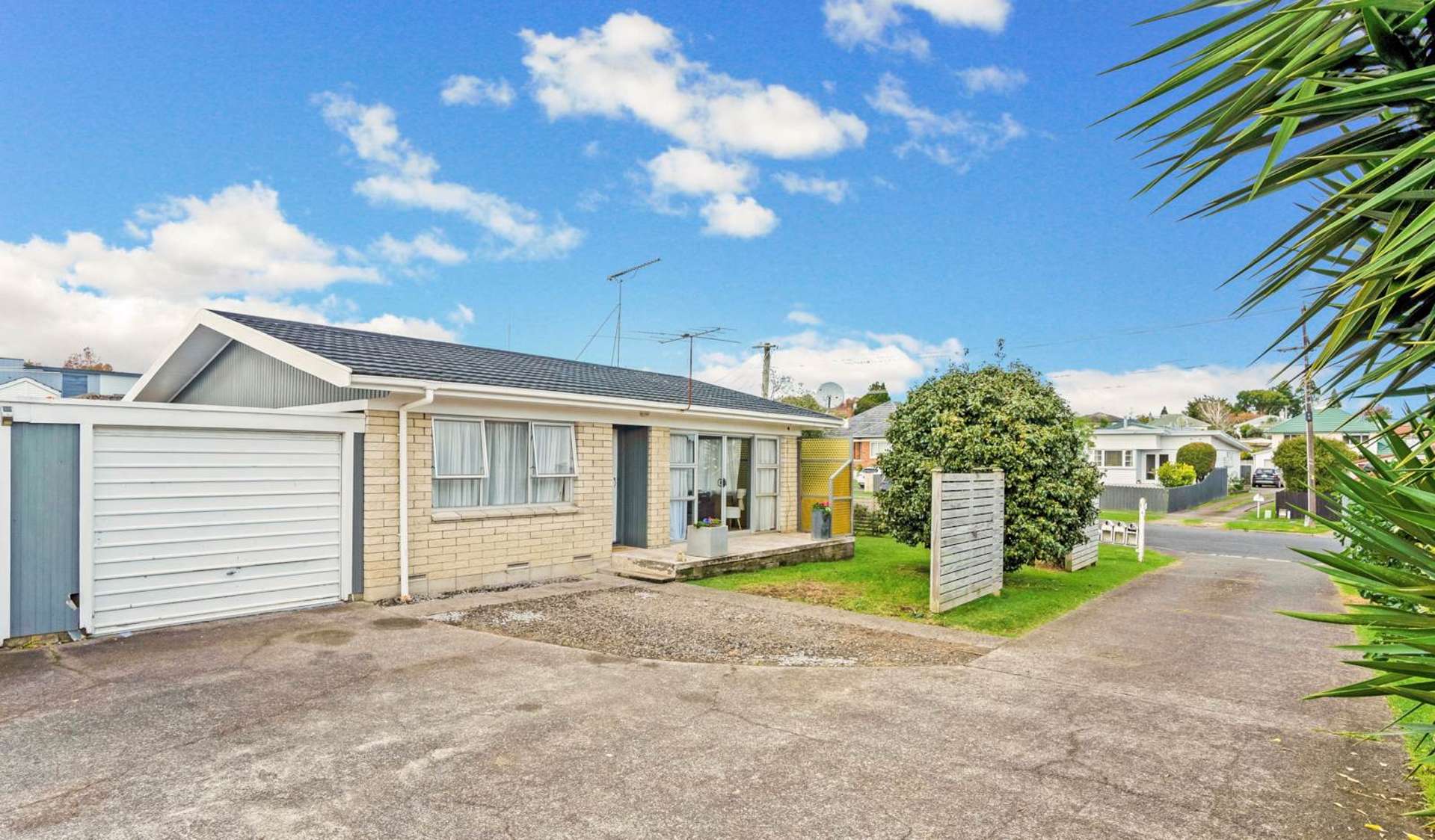 1/27 South Street Papakura_0