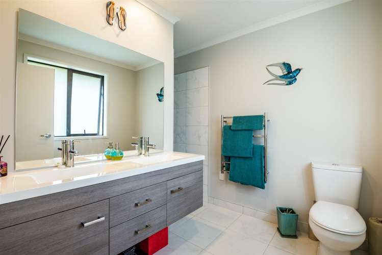 137 Tuparekura Road South Head_9