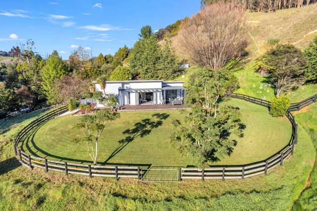 Picture Perfect Lifestyle in Scenic Makarau