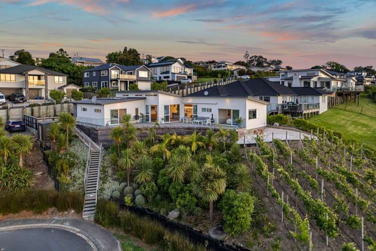 22 Waititiro Rise Stanmore Bay_24