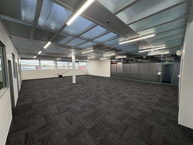 Office 6/125 Ruataniwha Street Waipukurau_2