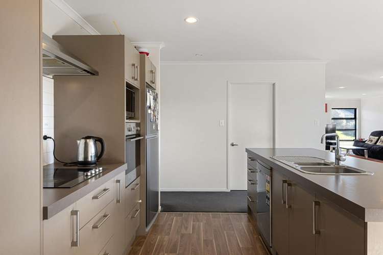 5 Te Waikare Street 1476_5