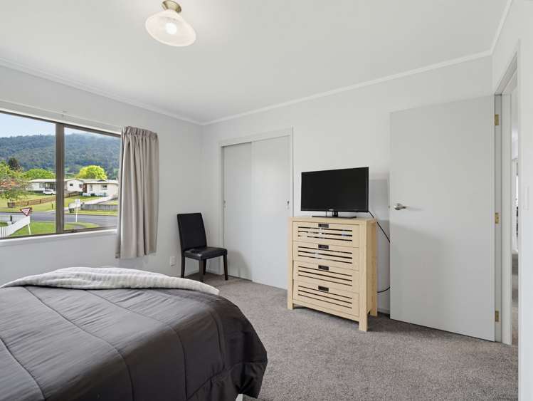 2 Goldie Street Pukehangi_13