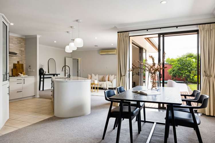 53 Barrington Drive Huntington_5