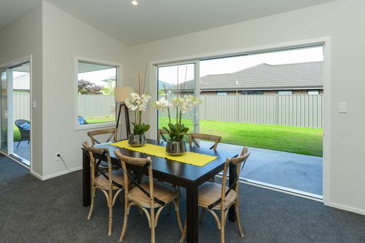 552 Lyndhurst Road Frimley_16