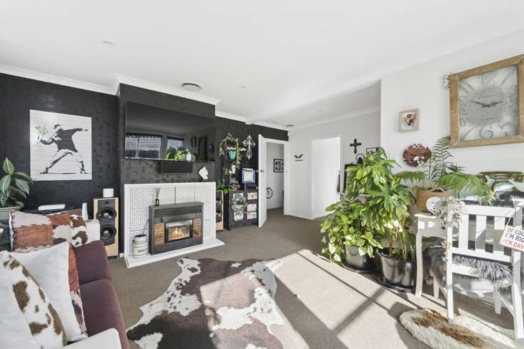 21 Pencarrow Crescent Wainuiomata_6