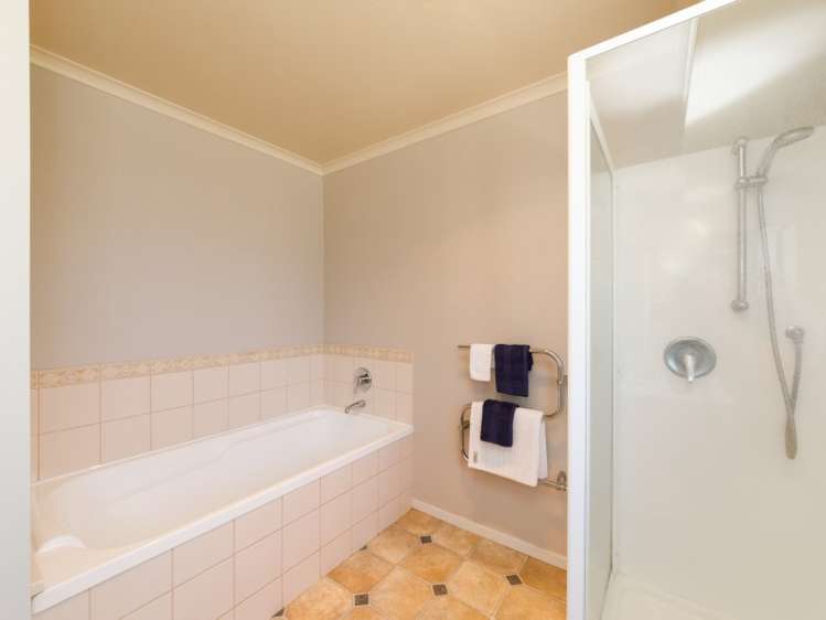 127 Schnell Drive Kelvin Grove_10