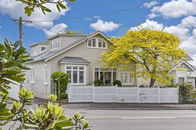 169 Vauxhall Road Narrow Neck_0