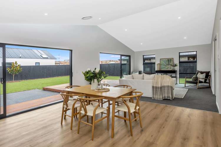 29 Candlesticks Crescent Lincoln_6