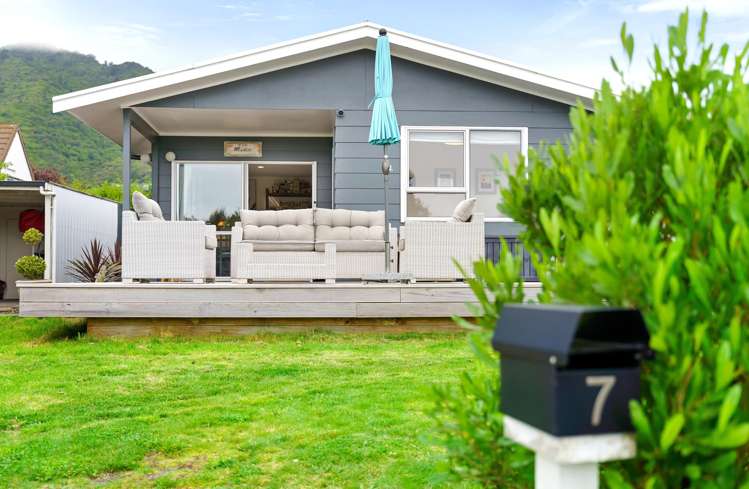 7 Graham Grove Waikanae_13