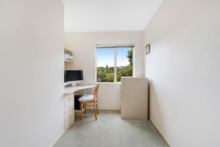 18 Gibson Place Mellons Bay_22