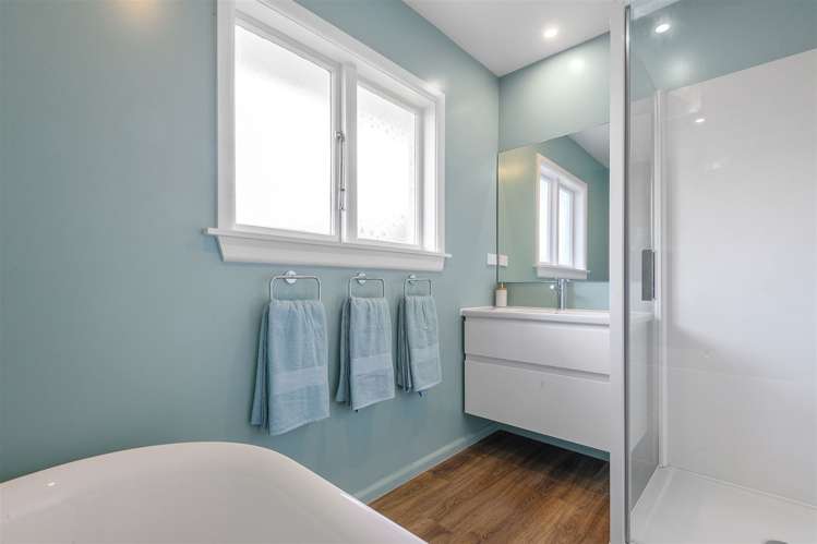 37 Hurunui Street Cracroft_11