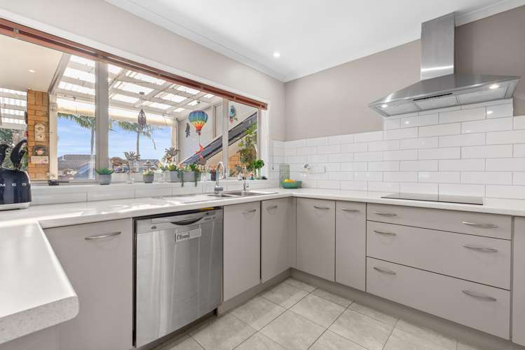 7 Totara Views Drive Red Beach_7