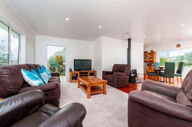 43 Tahi Terrace Glen Eden_3