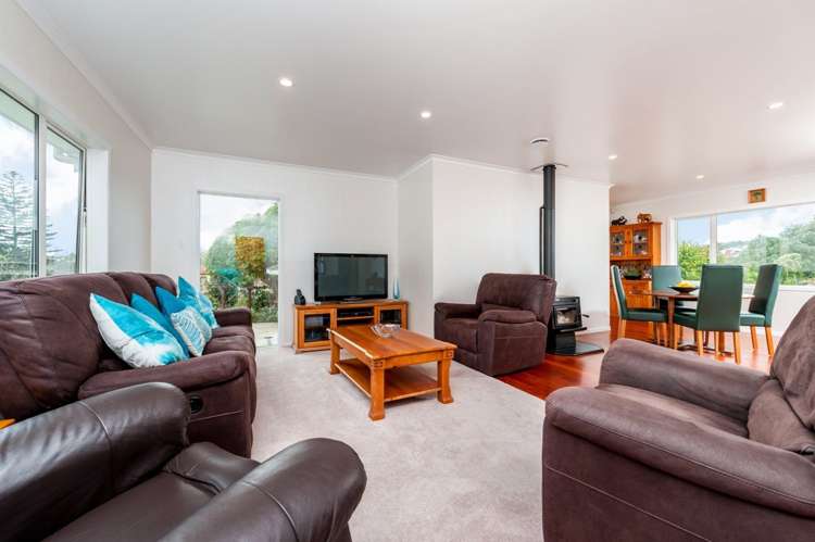 43 Tahi Terrace Glen Eden_3