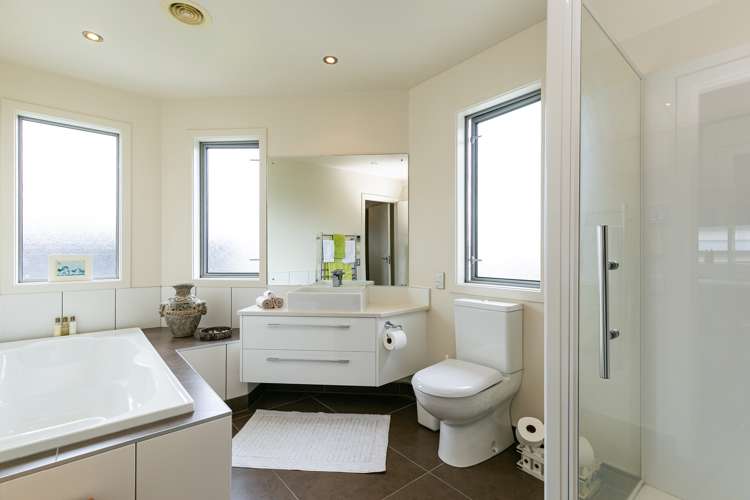 9 Yarnbrook Grove Churton Park_14