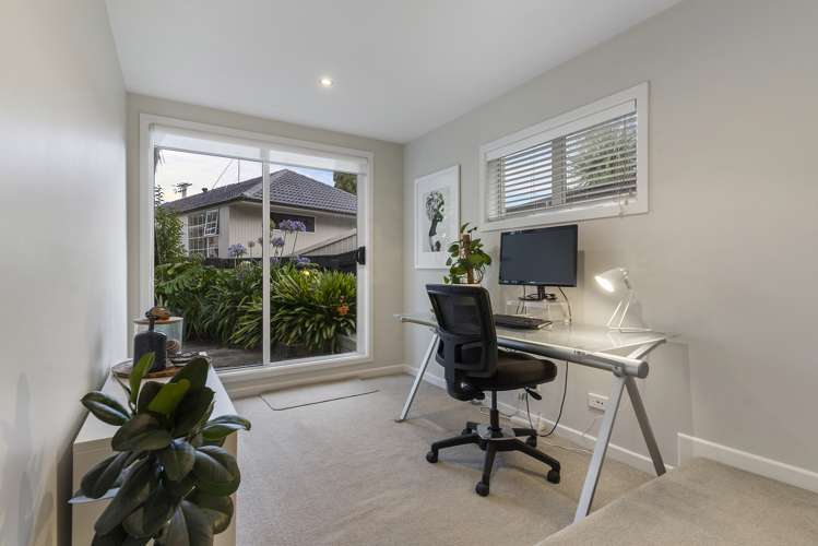 2/3 Glenfern Road Mellons Bay_12