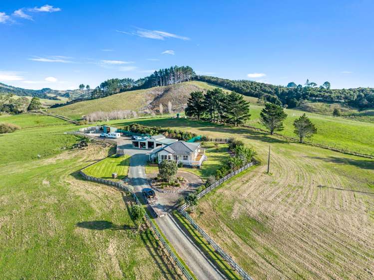 306 West Coast Road Makarau_17