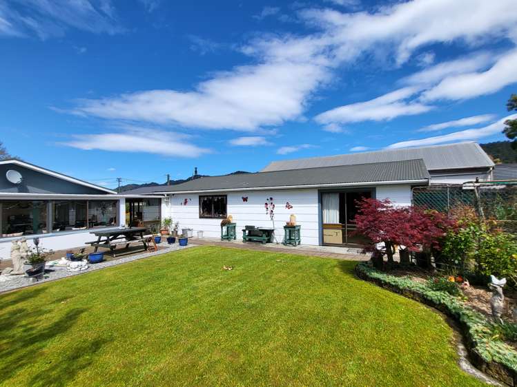 20 Seddon Street Runanga_16