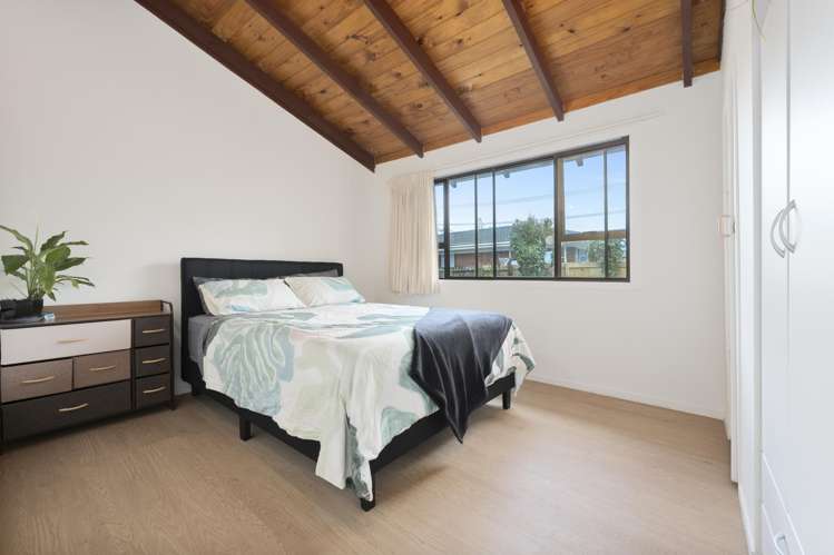 2/391 West Coast Road Glen Eden_6