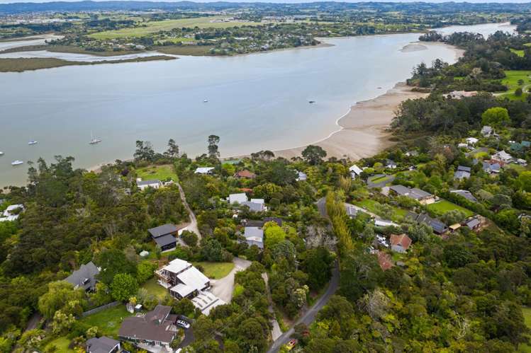 17 Chatham Avenue Paremoremo_37