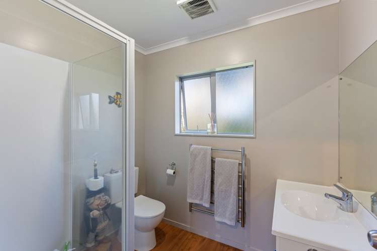 5 Byron Brown Place Otaki Beach_10