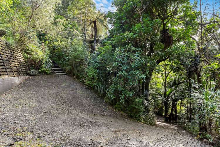 31 Lone Kauri Road Karekare_22