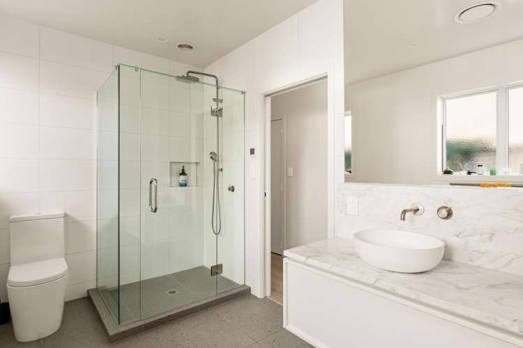 194 Oceanbeach Road Mt Maunganui_23