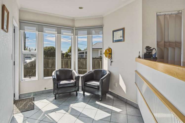 69 Cleghorn Street Redwoodtown_5