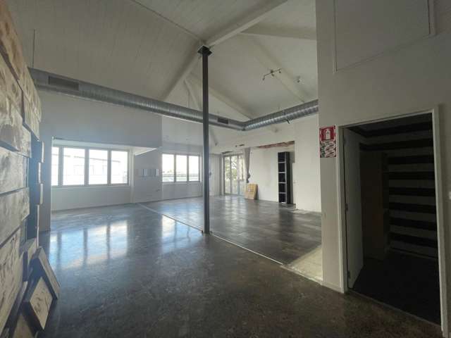 98 Newton Road Newton_3