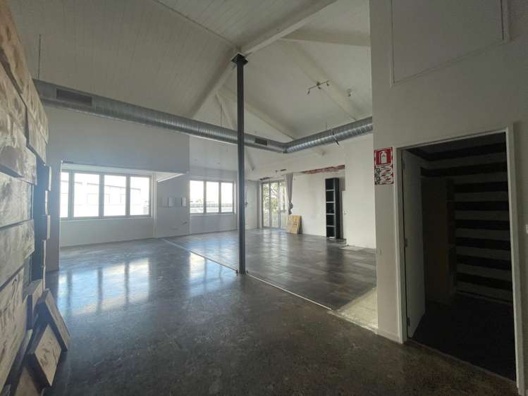 98 Newton Road Newton_3