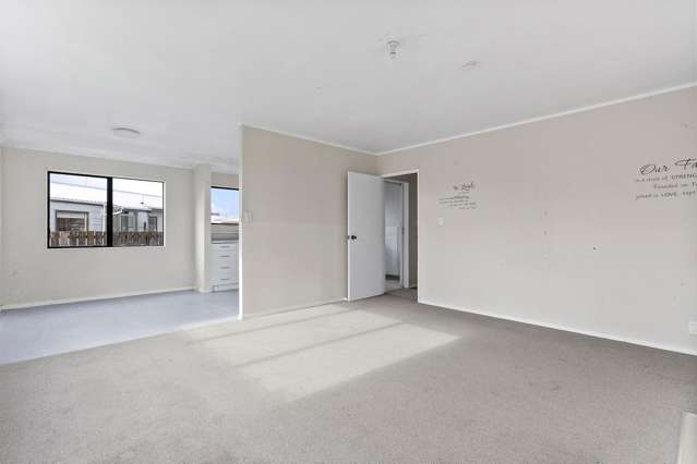 1/12 Templeton Place Clendon Park_3