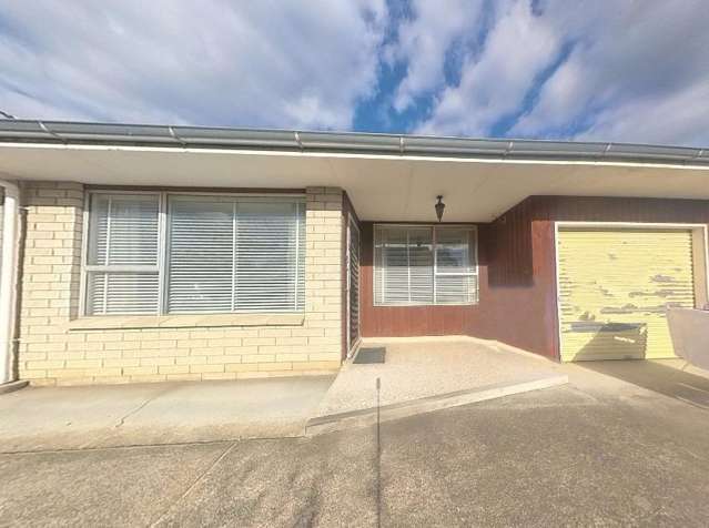 2/402 Southampton Street East 10482_1