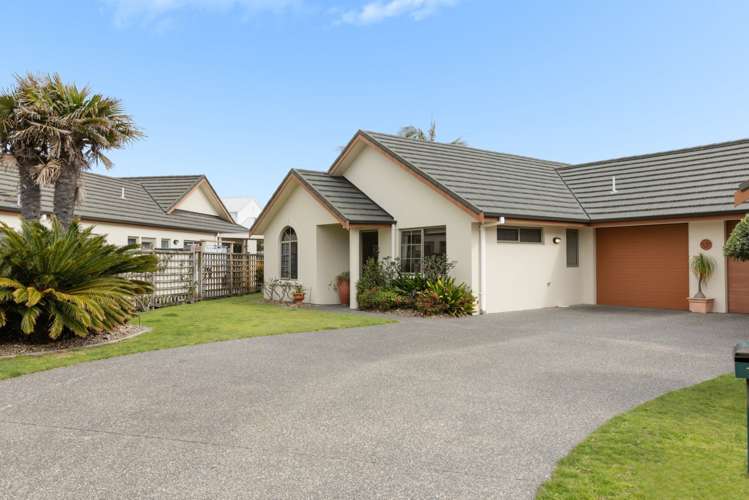 2/200 Papamoa Beach Road_0