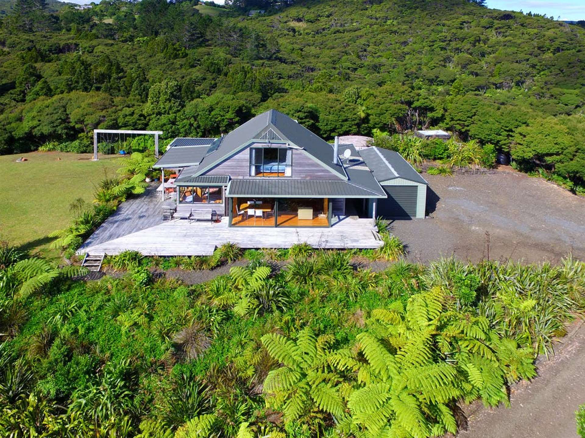 126 Lone Kauri Road Karekare_0